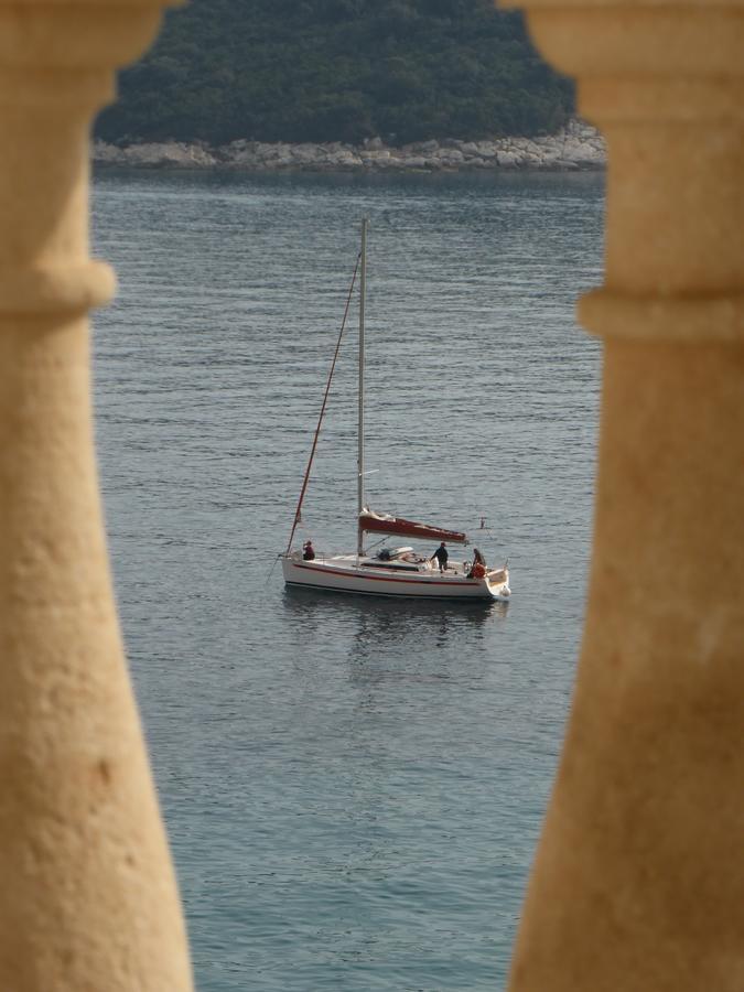 Luxury Beachfront Apartment Banje Ντουμπρόβνικ Εξωτερικό φωτογραφία